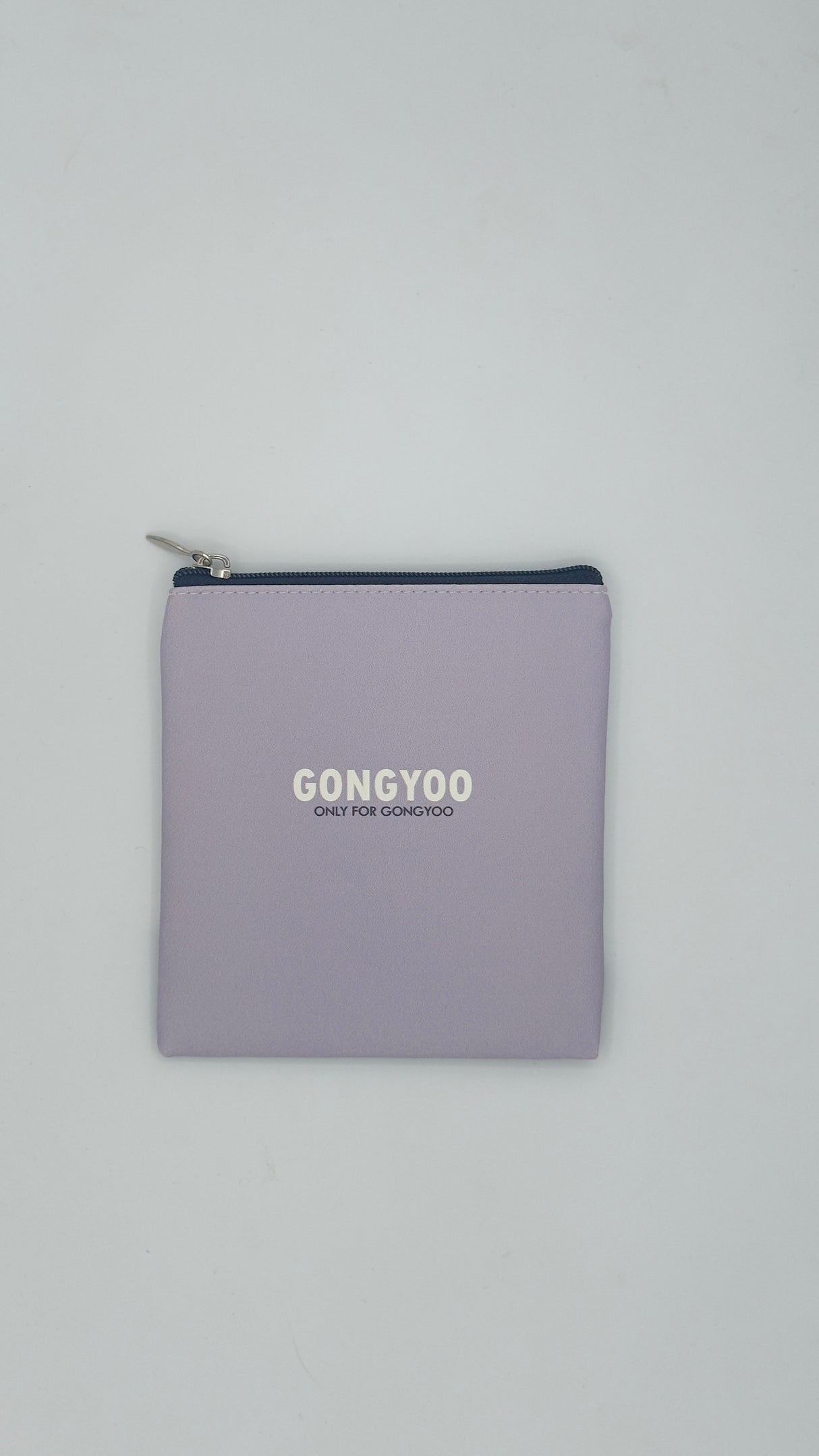 Pochette multiuso con zip – stampa attori e idol coreani 12,5 × 11,5 cm