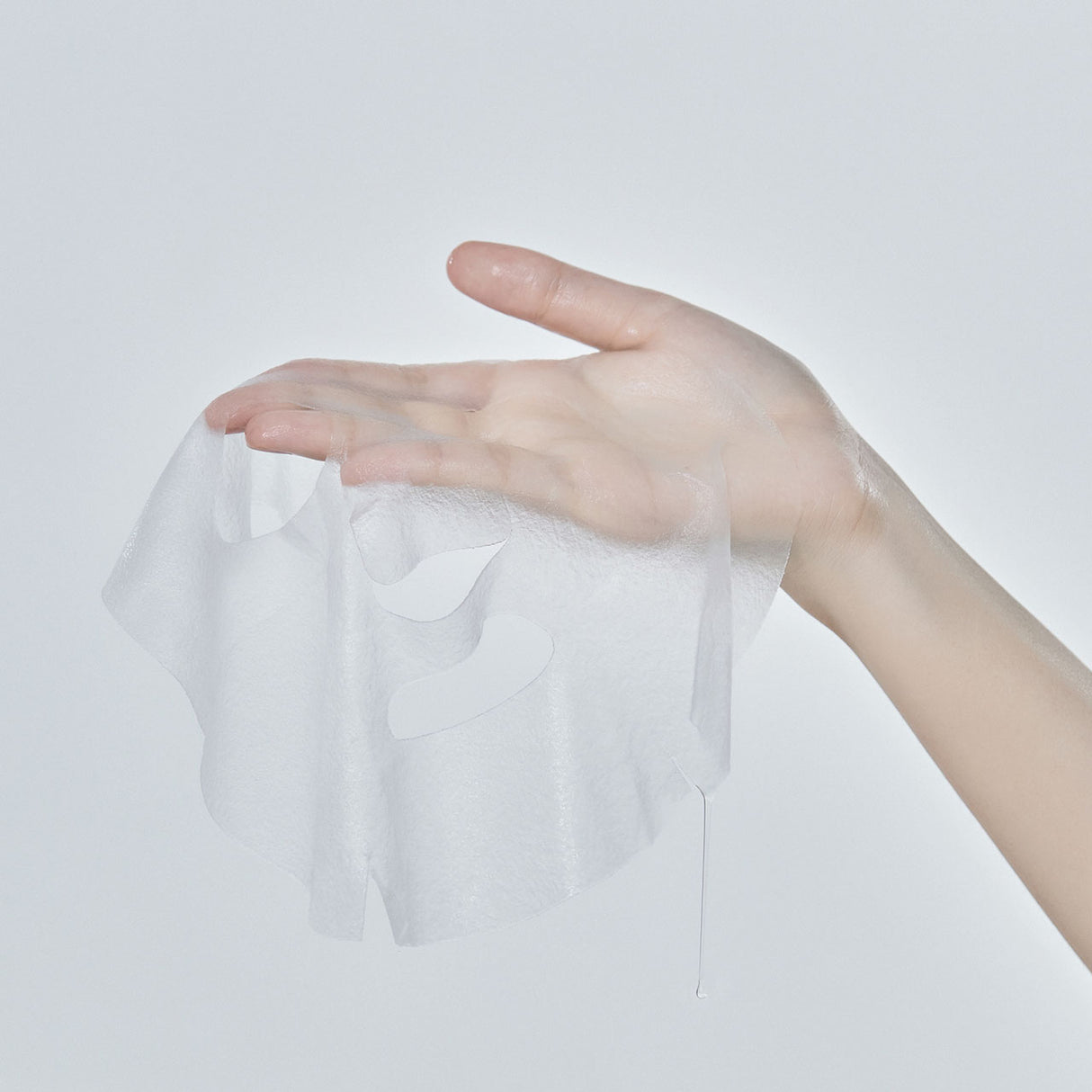 mixsoon centella mask pack maschera in mano