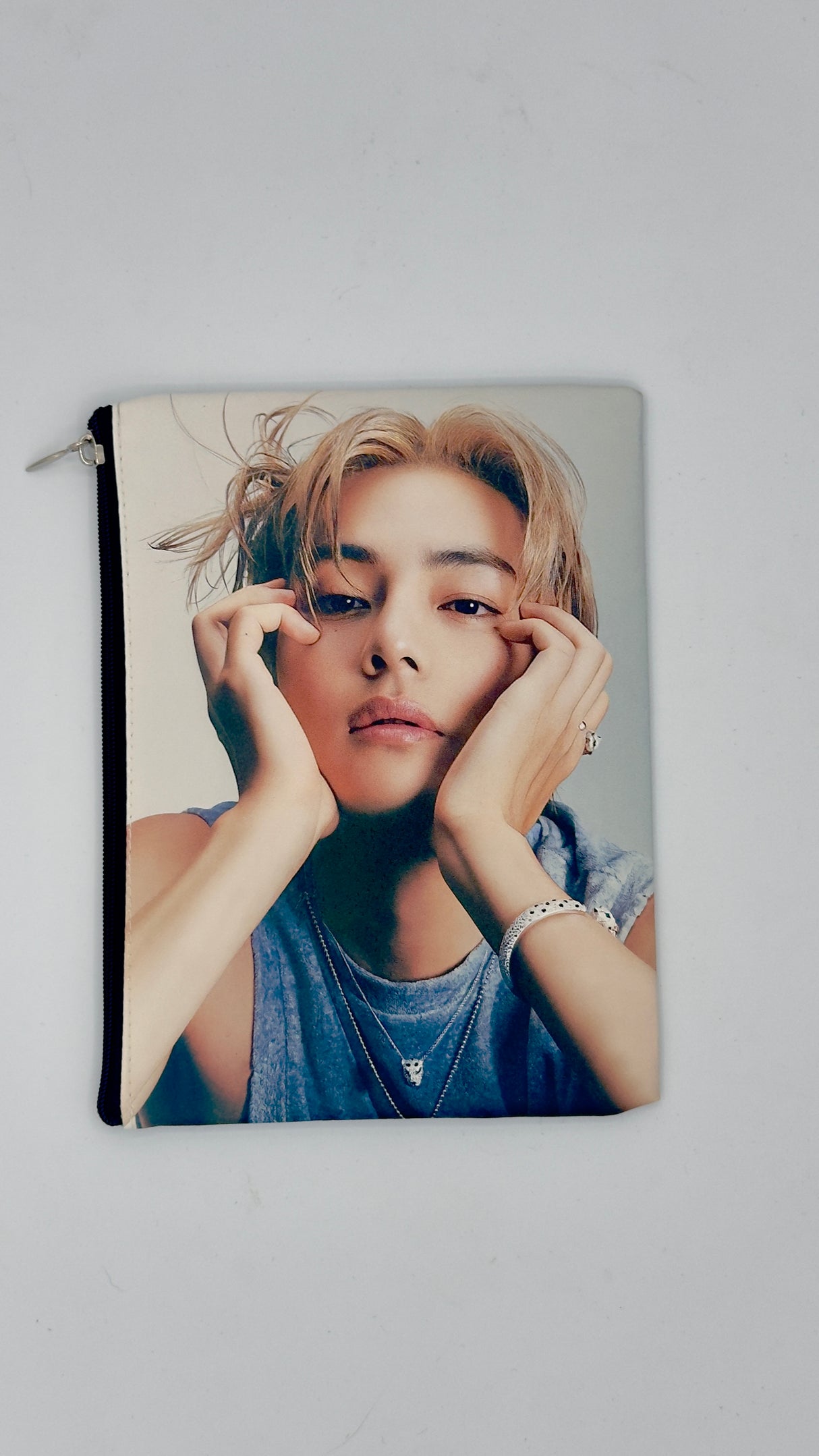 Pochette multiuso con zip – stampa attori e idol coreani 19X15