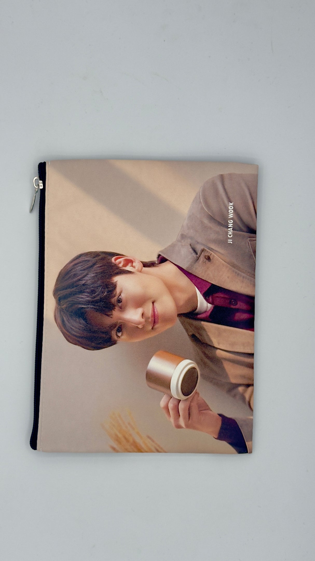 Pochette multiuso con zip – stampa attori e idol coreani 19X15