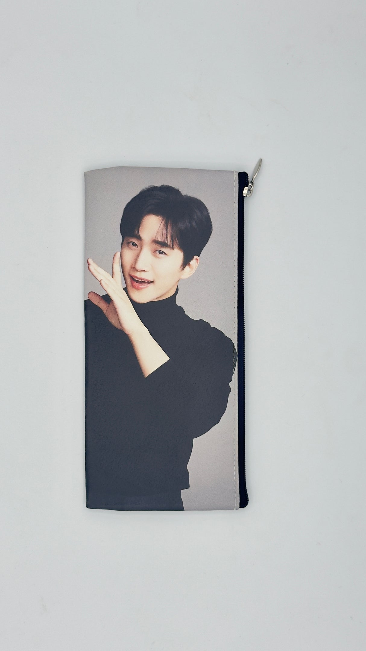 Pochette multiuso con zip – Lee Jun-ho 19,5x9