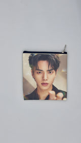 Pochette multiuso con zip – stampa attori e idol coreani 12,5 × 11,5 cm