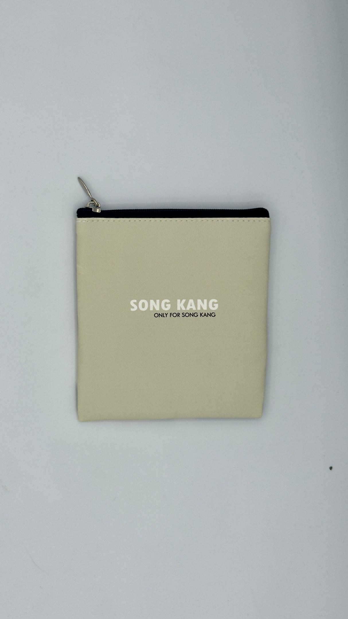 Pochette multiuso con zip – stampa attori e idol coreani 12,5 × 11,5 cm