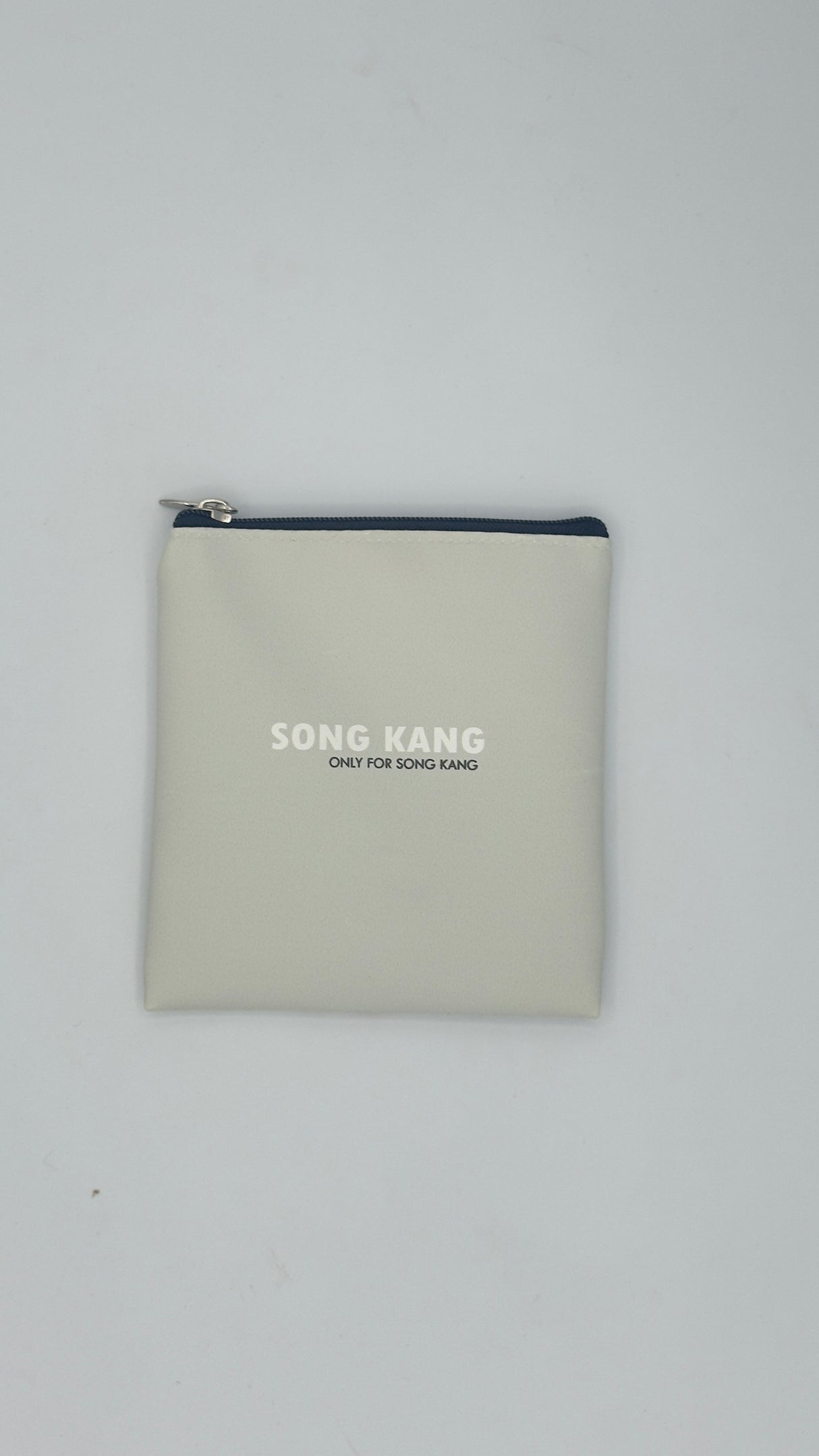 Pochette multiuso con zip – stampa attori e idol coreani 12,5 × 11,5 cm