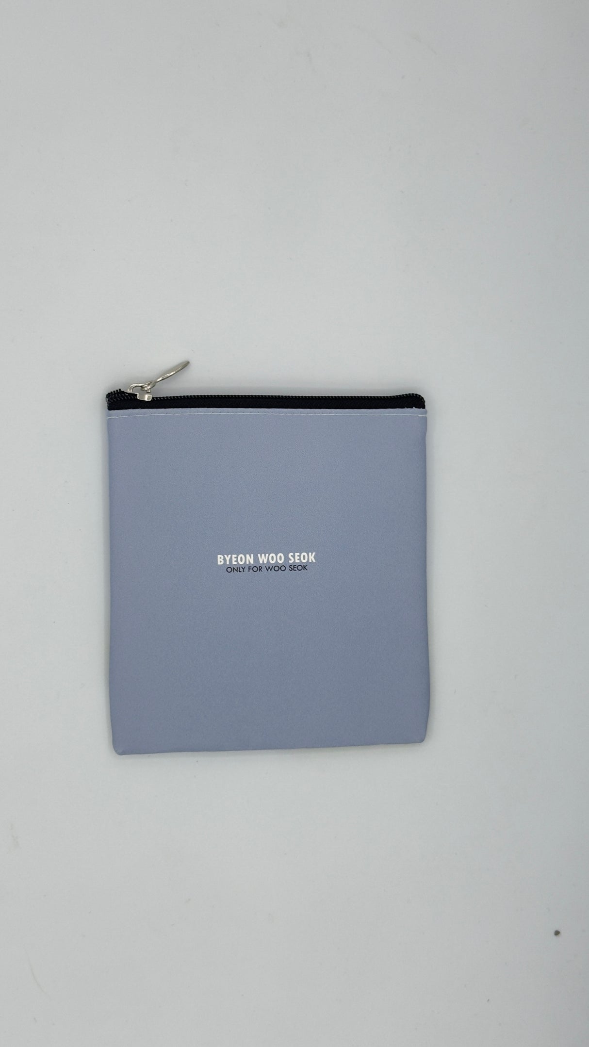 Pochette multiuso con zip – stampa attori e idol coreani 12,5 × 11,5 cm