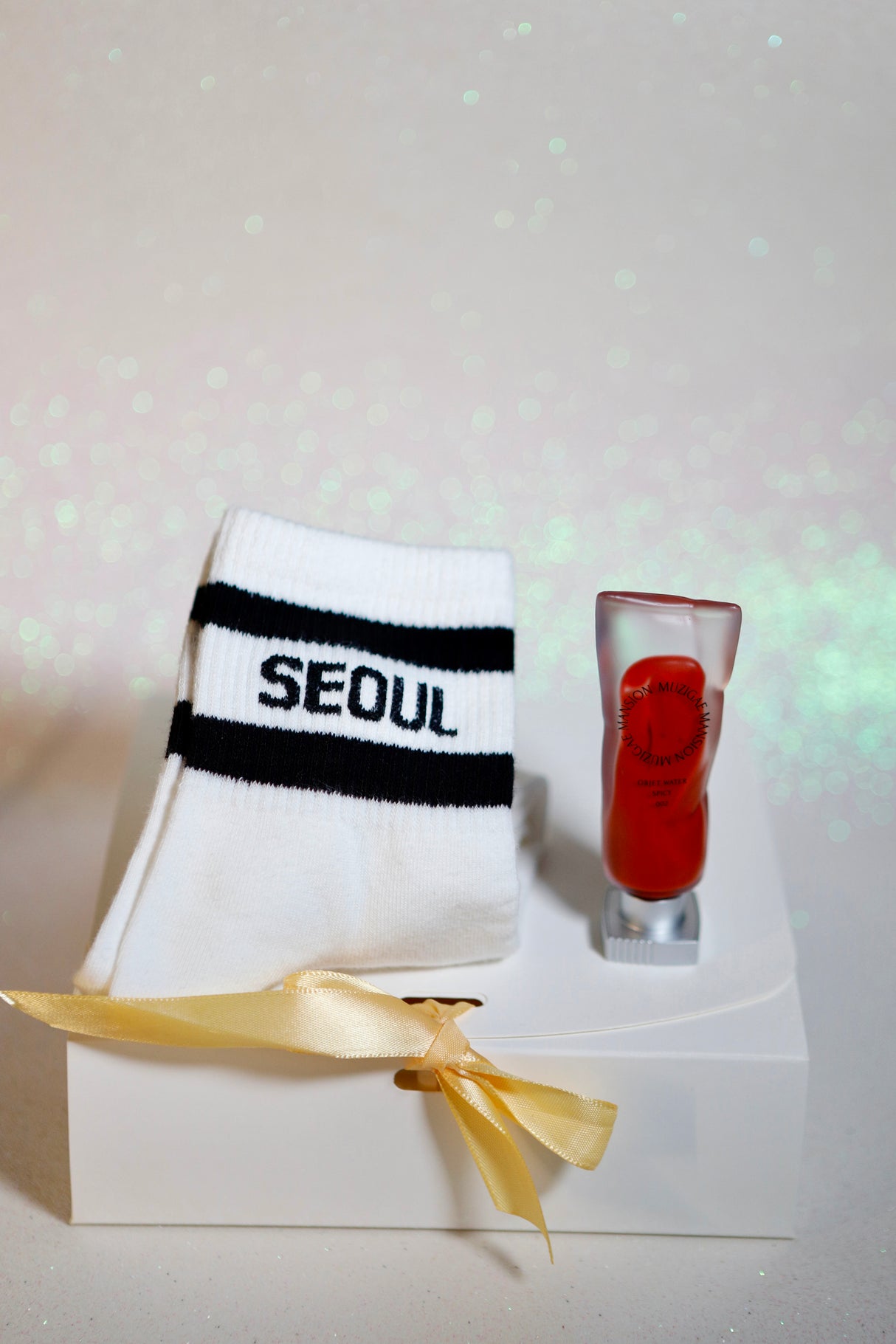 Seoul Mini Set – Calzini & Lip Tint Muzigae 002 spicy