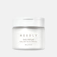 Vasetto bianco opaco del prodotto "Needly Daily Toner Pad" con coperchio bianco lucido, contenente 60 dischetti imbevuti di tonico (280 g). Sul fronte è riportato il claim: "Picky. Safe. Feel the Difference."