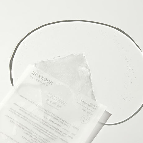 mixsoon centella mask pack rettangolo bianco su sfondo bianco
