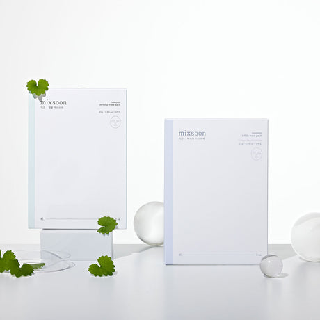 mixsoon centella mask pack rettangolo bianco su sfondo bianco con foglioline 
