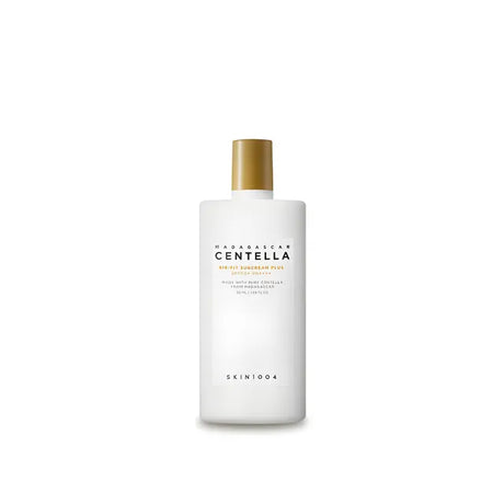 Flacone bianco da 210 ml del tonico viso SKIN1004 Madagascar Centella con tappo dorato, su sfondo grigio chiaro